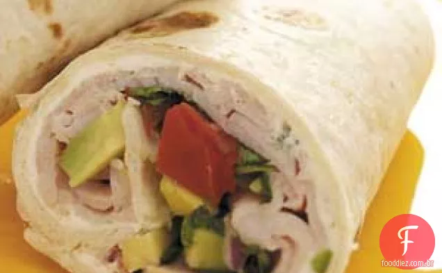 Wraps de peru defumado com abacate