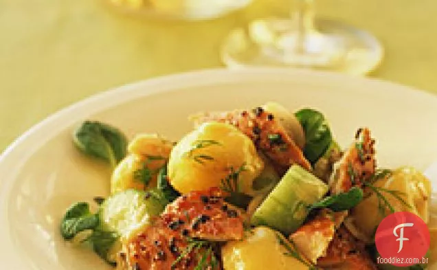 Salada De Cavala, Pepino E Batata Defumada Com Molho De Mostarda