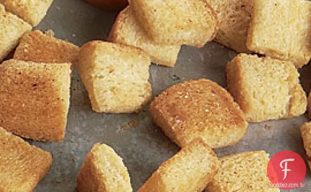 Croutons com manteiga de alho