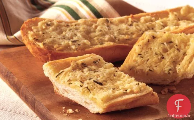Pão de alho com Romano e alecrim fresco