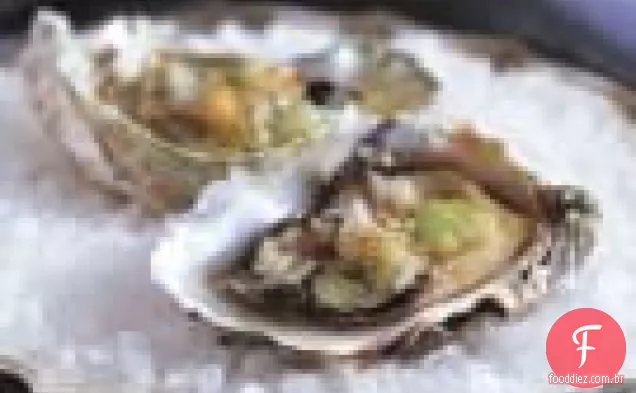 Ostras com uma crosta de alho-estragão