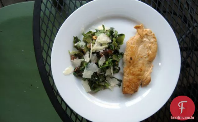 Escarole Com Alho Frito, Tâmaras E Queijo