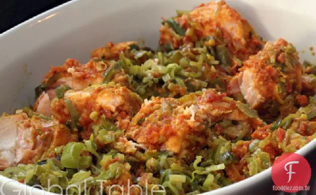 Peixe e alho-poró em molho de Mostarda Quente (sorse Bata Diya Maach)