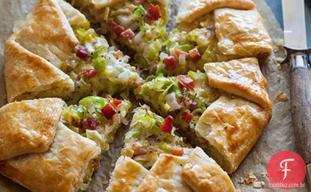 Caramelizado Alho-Poró Chalota E Pancetta Galette