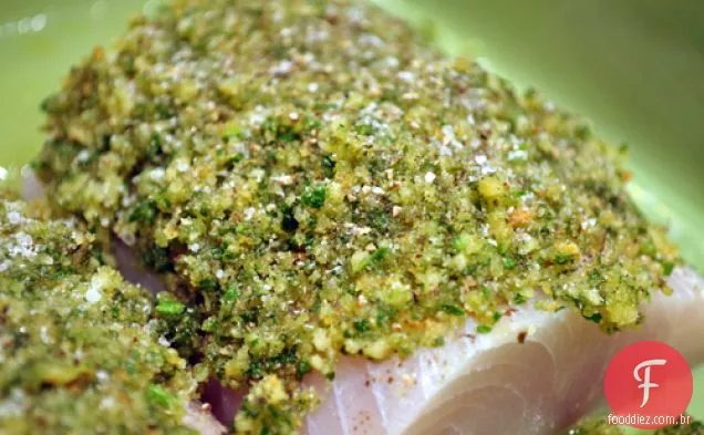 Erva e noz Crusted Mahi Mahi
