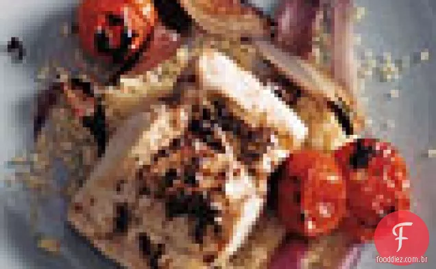 Mahimahi com cebola carbonizada, tomate e vinagrete de Tapenade