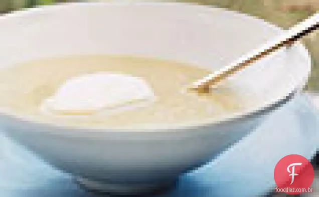 Sopa Cremosa De Alho-Poró