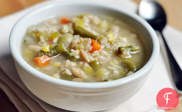Sopa De Legumes De Verão Com Arroz