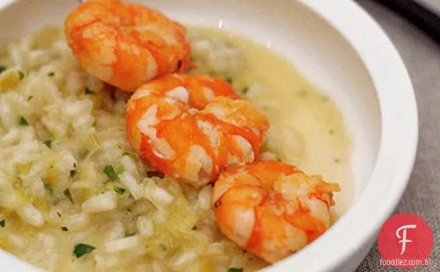 Camarões Com Risoto De Alho-Poró E Mussarela
