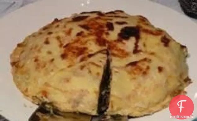 "Bolo" de crepe de espinafre e berinjela