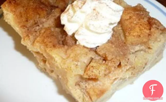 Pudim de Pão Temperado com Maçã Chai