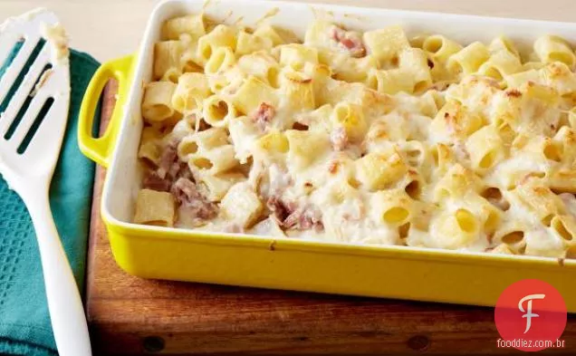 Rigatoni Assado com Molho Bechamel