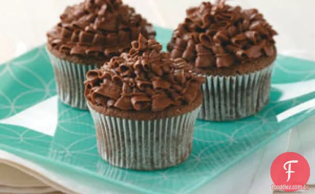 Cupcakes de chocolate com creme de leite