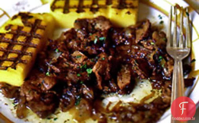 Fígado e cebola da panturrilha