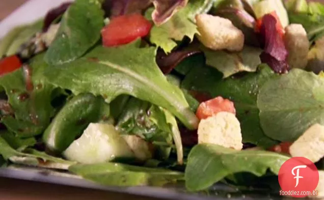 Salada Verde Mista com Vinagrete de Cranberry