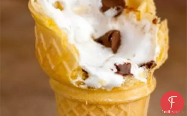 S'mores de fogueira em cone