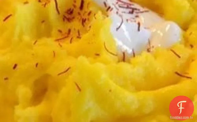 Purê de batata com açafrão