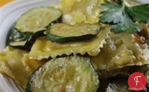 Abobrinha com Ravioli de Cogumelos em Molho de Manteiga de Trufas