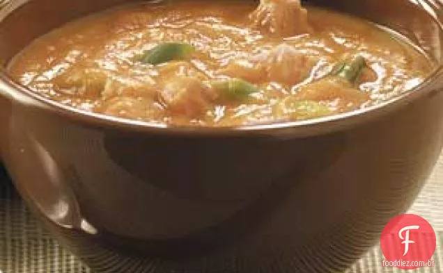 Sopa cremosa de abóbora com curry