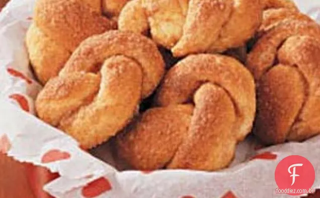 Nós de amor de canela