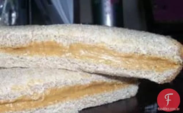 Sanduíche de Manteiga de Amendoim e Mel