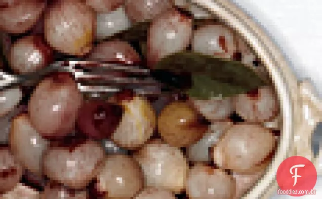 Cebolas de pérola envidraçadas no Porto com folhas de louro