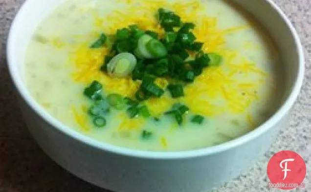 Sopa fácil e deliciosa de presunto e batata