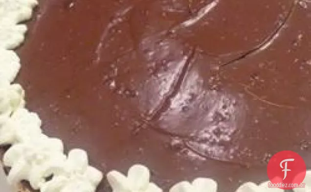 Cheesecake de mármore fosco com chocolate