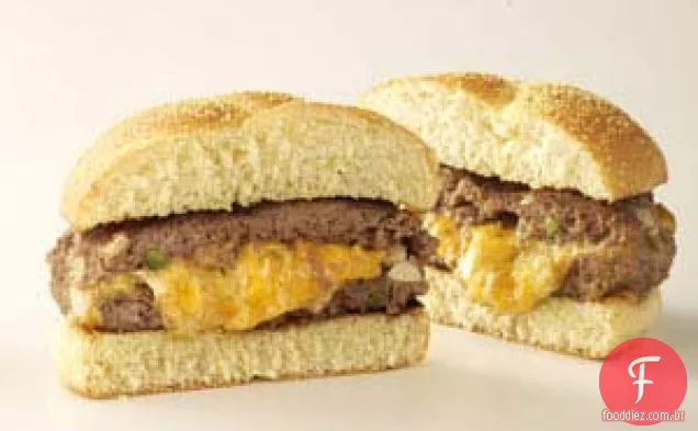 Cheeseburgers recheados para toda a família