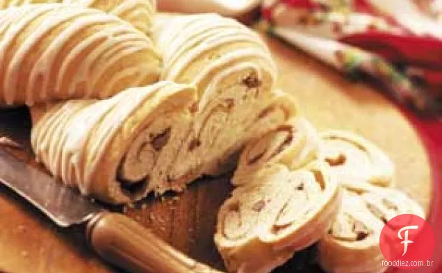 Bolos de café com canela e noz-pecã