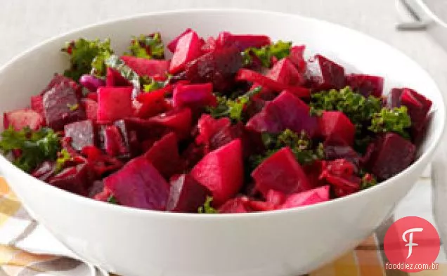 Salada de beterraba vermelha rubi e maçã