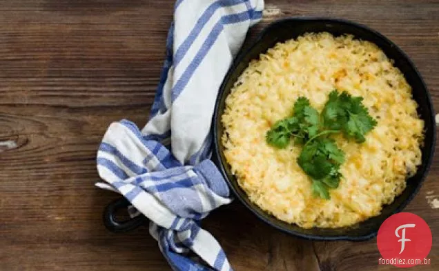 Caçarola De Cebola Doce Do Texas Com Arroz, Chipotle E Gruyere