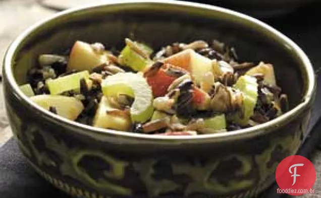 Salada de Maçã com Arroz Selvagem