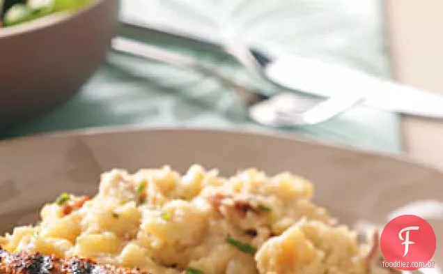 Purê de batata com queijo e pastinaga