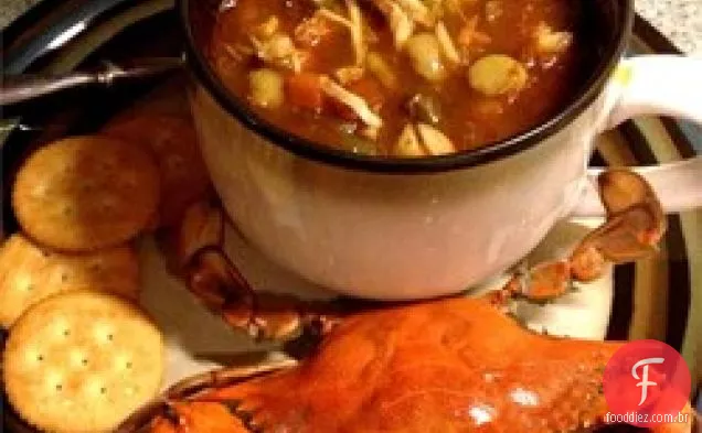 Sopa de caranguejo de Maryland para papilas gustativas consagradas pelo tempo