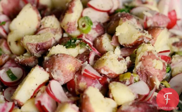 Salada De Batata Vermelha Com Cebolinha E Rabanetes