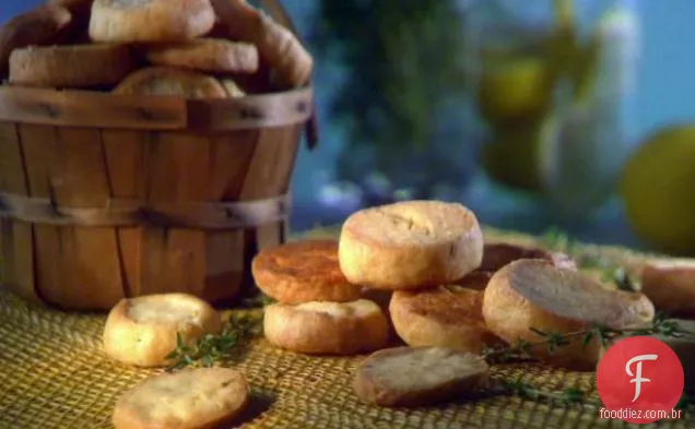 Queijo de cabra e biscoitos de tomilho