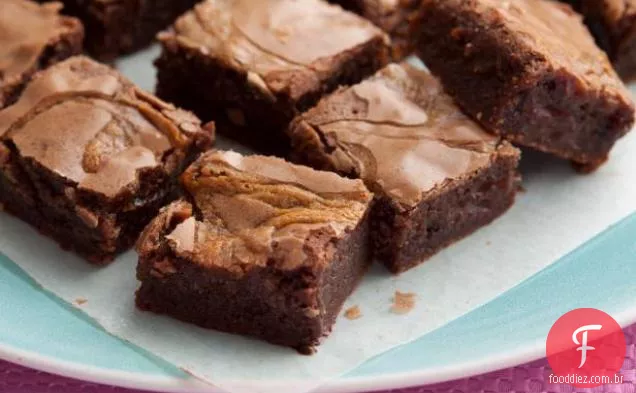 Brownies rodados com manteiga de amendoim e caramelo