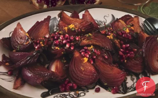 Cebolas Vermelhas Assadas Com Romã, Laranja E Salsa Gremolata