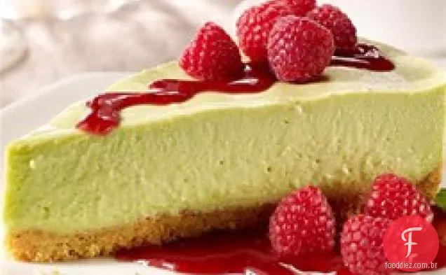 Cheesecake de Abacate com Crosta de Nozes