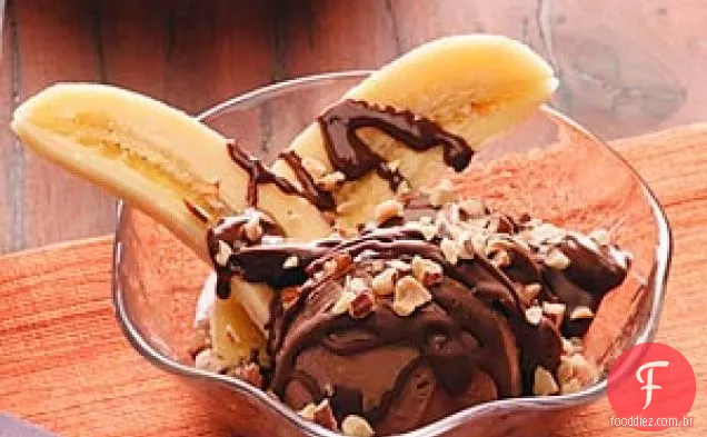 Banana Splits com Chocolate e Amêndoa