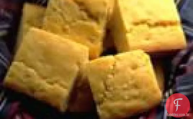 Pão De Milho Chipotle Com Queijo Cheddar E Cebolinha