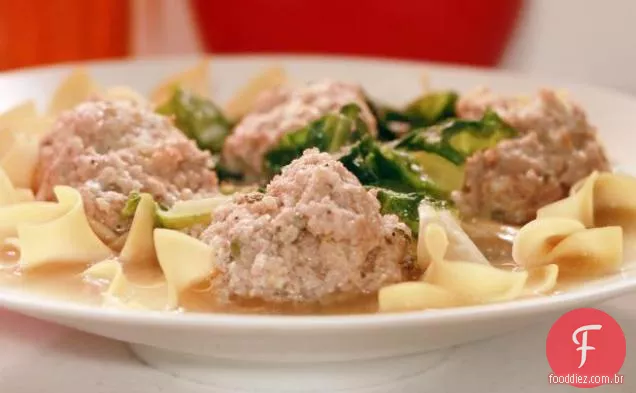 Bolinhos de Vitela com Escarola em Caldo