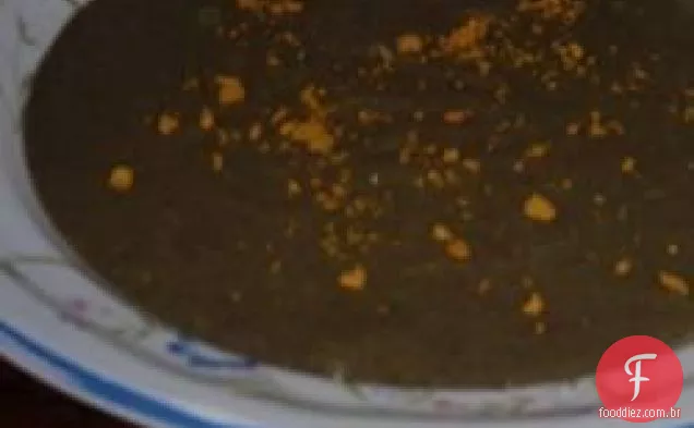 Sopa de feijão preto com coco tropical