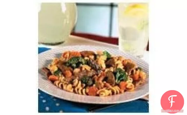 Carne e macarrão fáceis