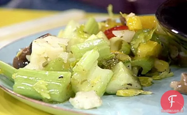 Salada de Pepino e Aipo