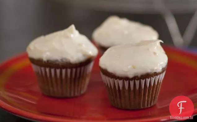 Mini Muffins de Abobrinha com Esmalte de Bordo Laranja