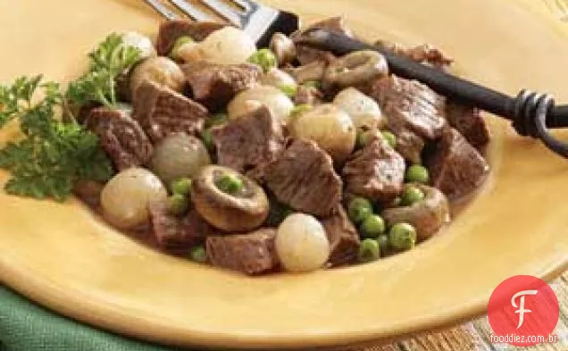 Ensopado de Carne com Cogumelo e Cebola