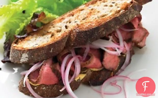 Sanduíches De Bife E Cebola