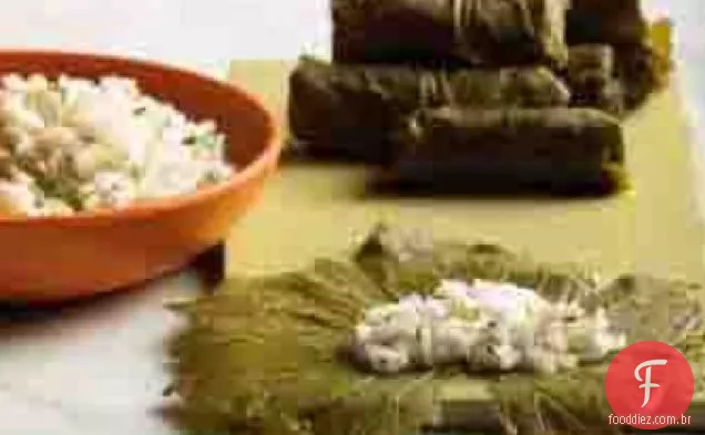 Folhas De Uva Recheadas Com Arroz E Ervas